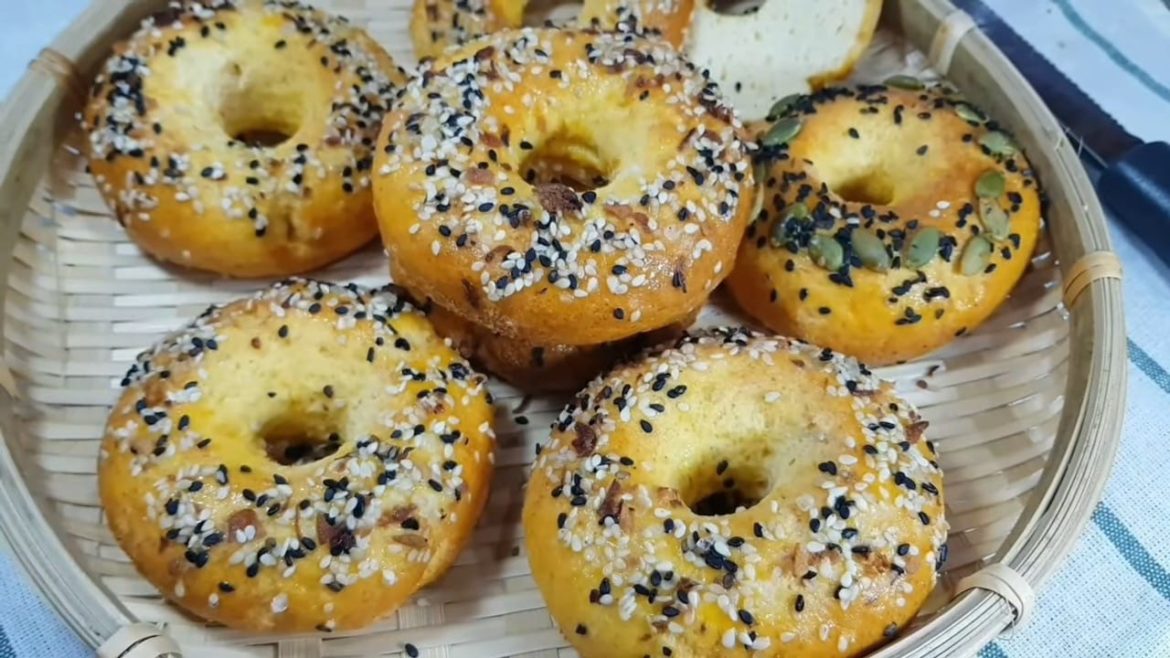 How to make keto golden coconut bagels