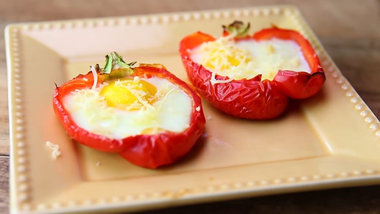 Easy eggs stuffed peppers