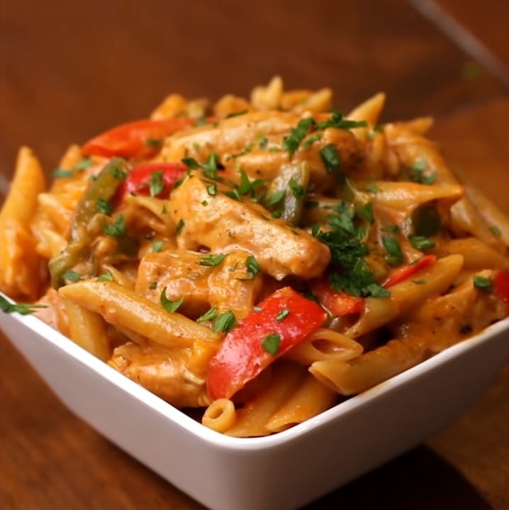 One Pot Chicken Fajita Pasta
