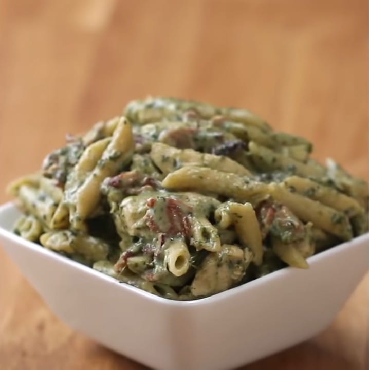 One Pot Chicken Spinach Bacon Alfredo