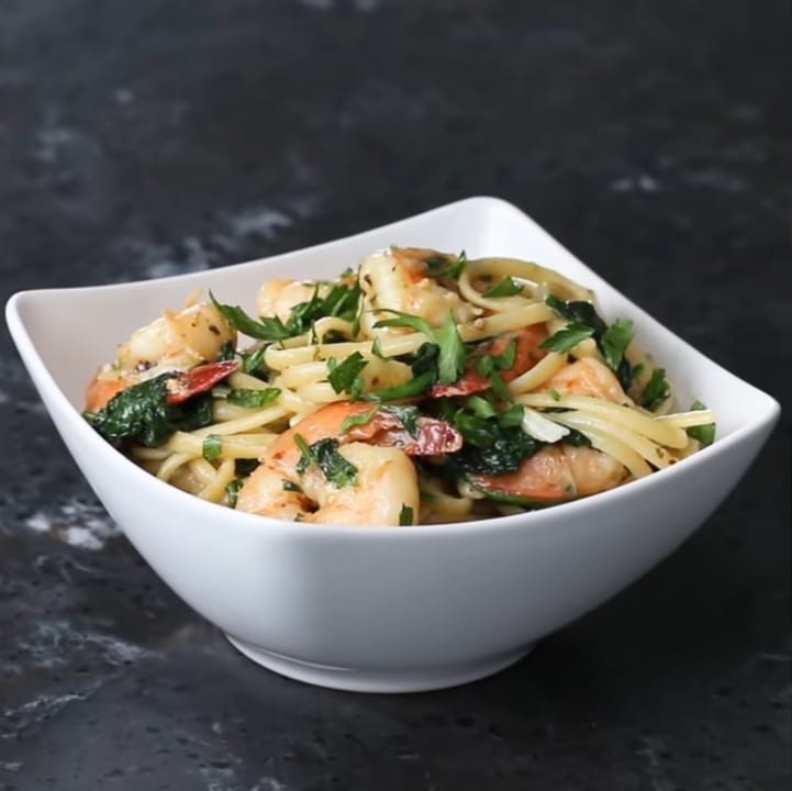 One Pot Lemon Garlic Shrimp Pasta