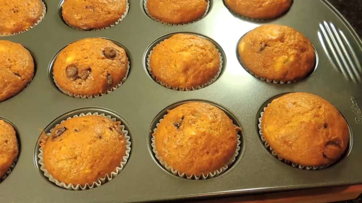 Banana Chocolate Chip Muffins