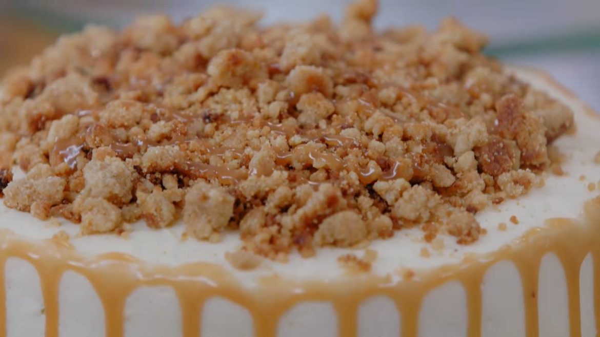 Salted-Caramel-Layer-Cake Salted-Caramel-Layer-Cake