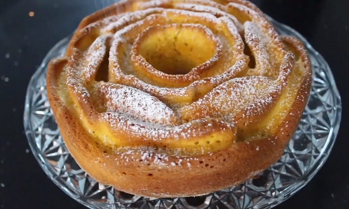 Swedish saffron cake