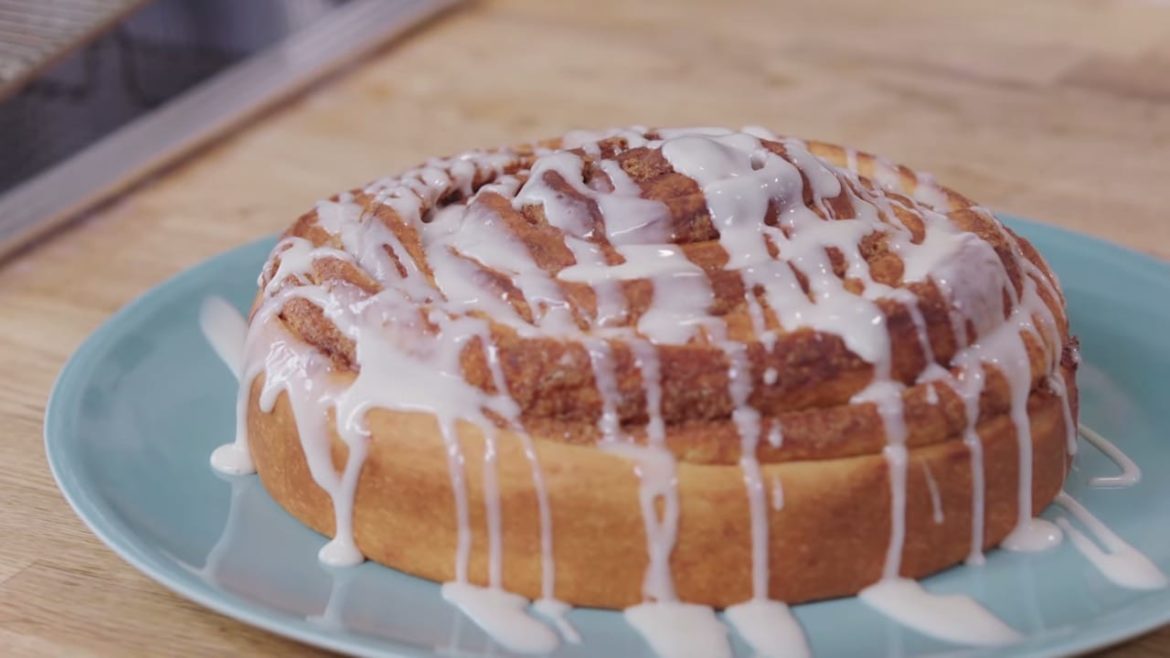 Anna-Makes-a-GIANT-CINNAMON-BUN Anna Makes a GIANT CINNAMON BUN