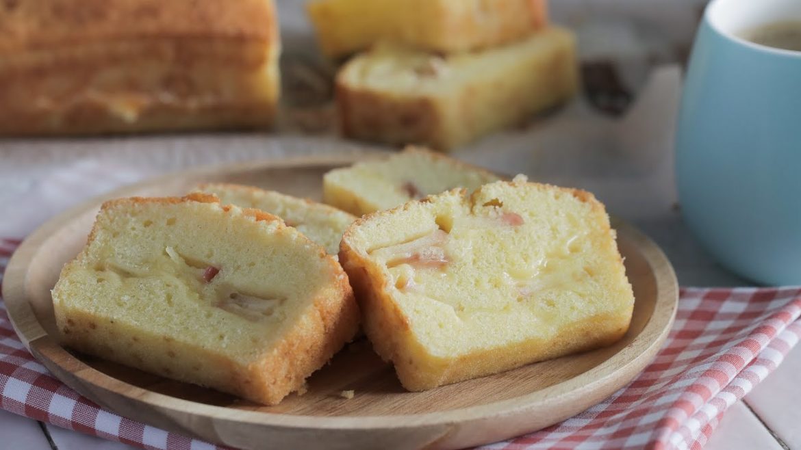 Cheesy-Apple-Butter-Cake