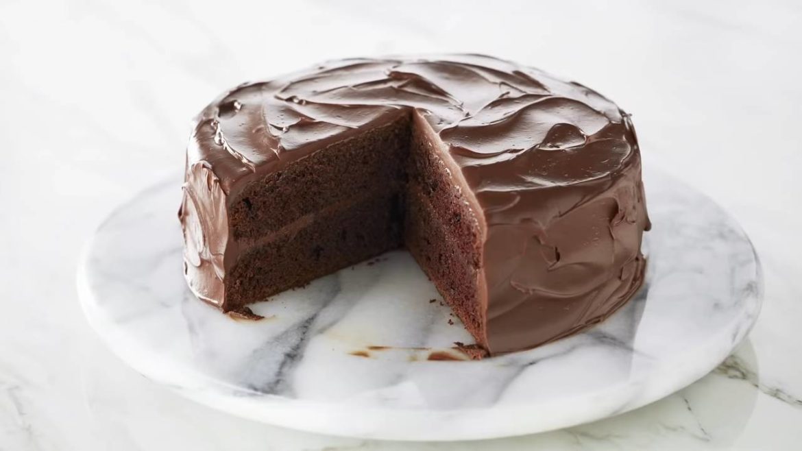 Professional Baker Teaches You How To Make CHOCOLATE CAKE!