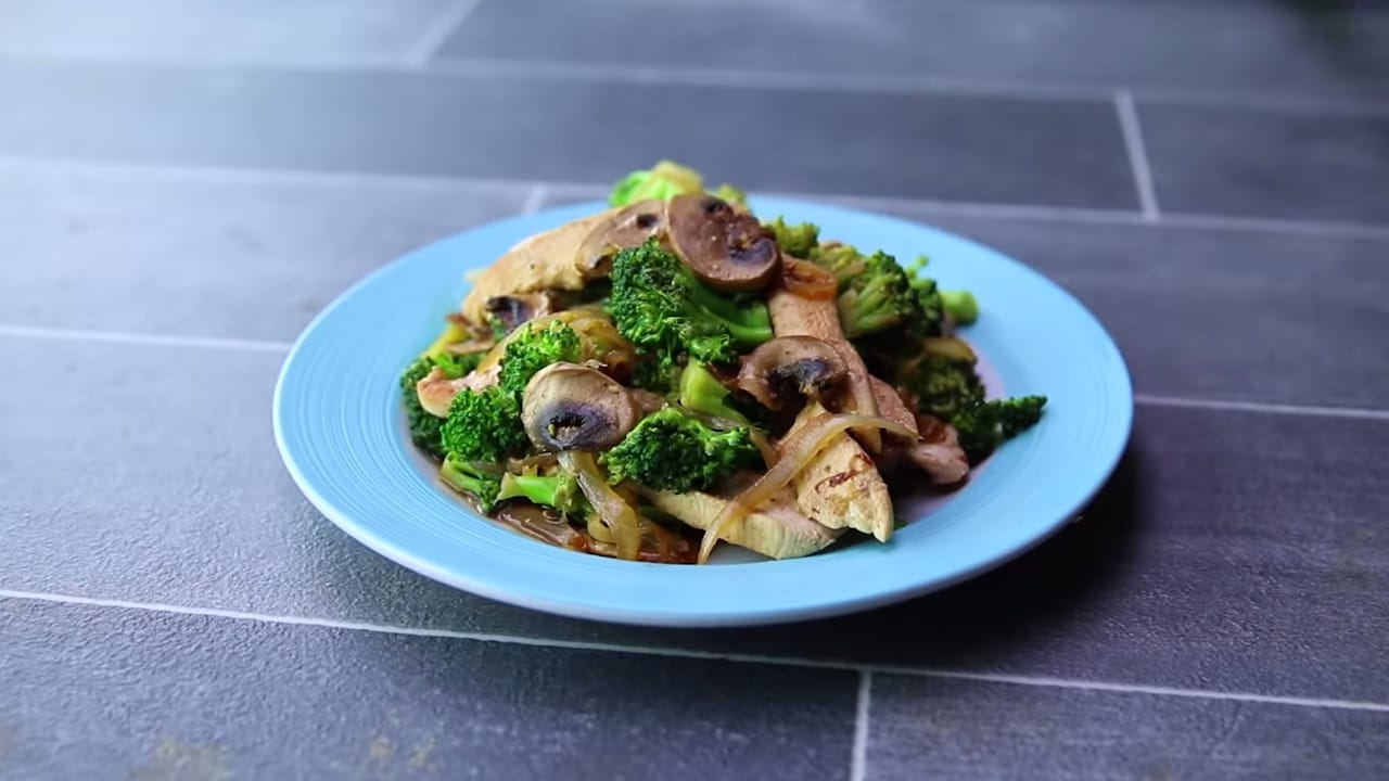 chicken & veggie stir fry 380 calories