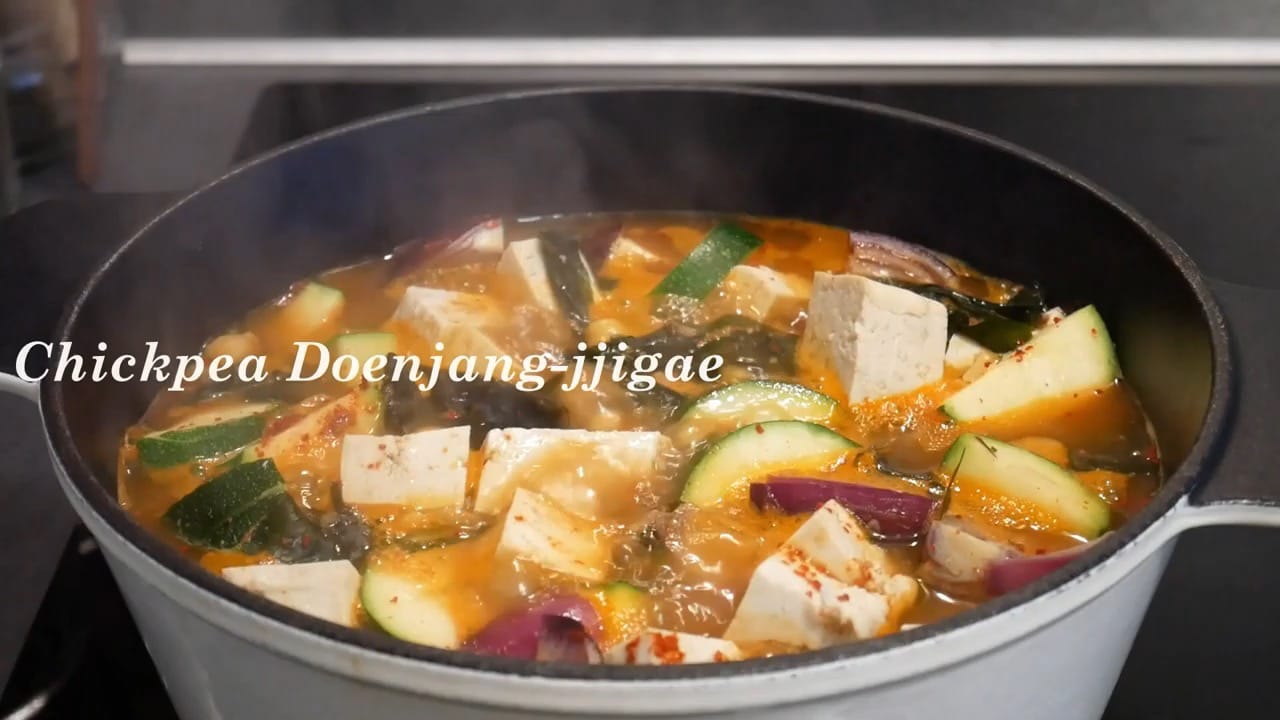 How To Eat Chickpeas! 4 Easy Vegan Recipes 9 Chickpea doenjang jjigae