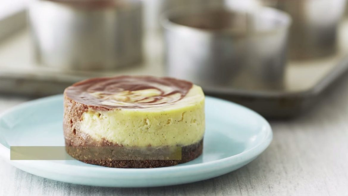 How to Make INCREDIBLE Chocolate Swirl Cheesecakes 00-00-13 How to Make INCREDIBLE Chocolate Swirl Cheesecakes