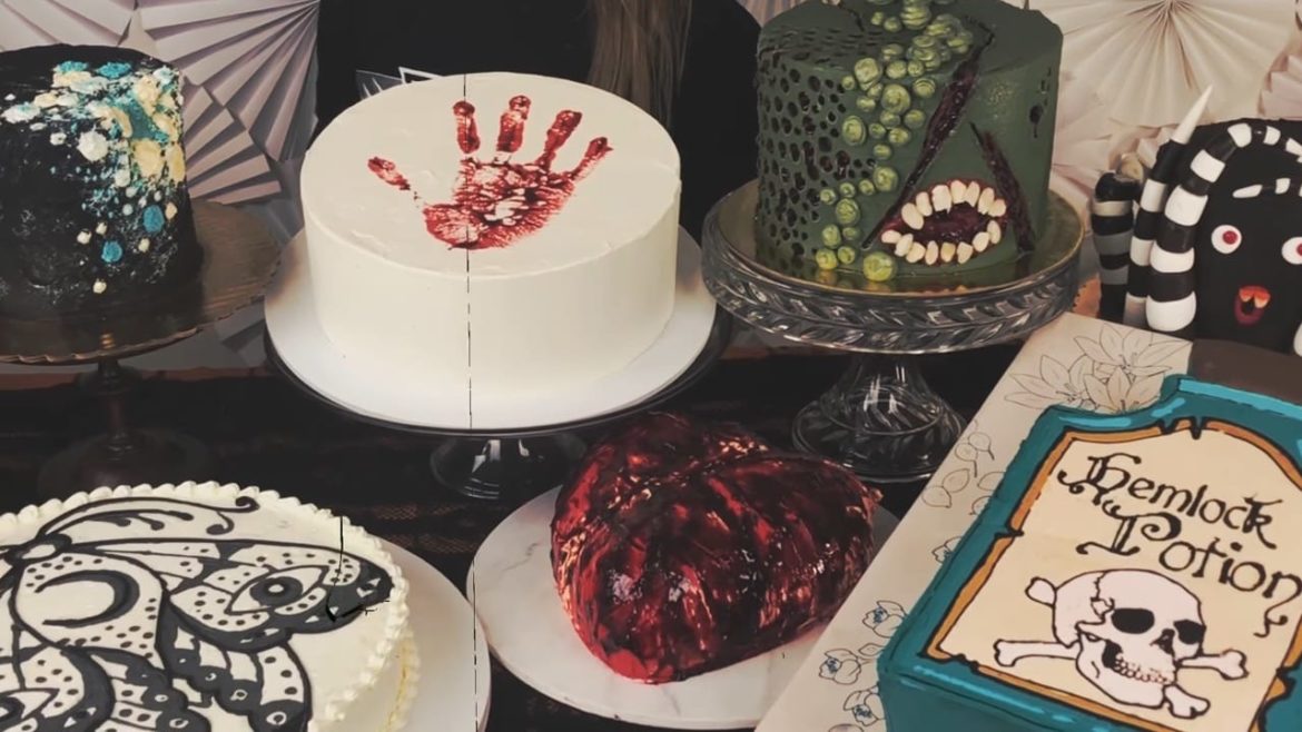 10 More Amazing & Easy Halloween Cakes