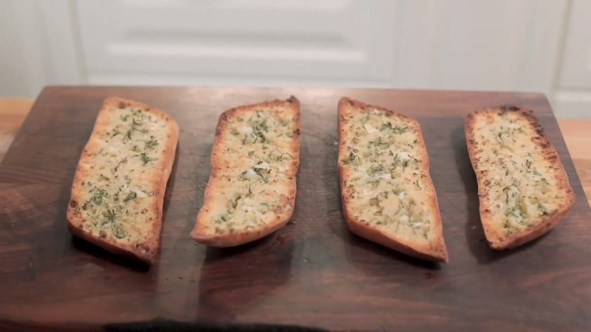 Garlic bread recipe with homemade butter. Easy and tasty Garlic bread recipe with homemade butter. Easy and tasty.