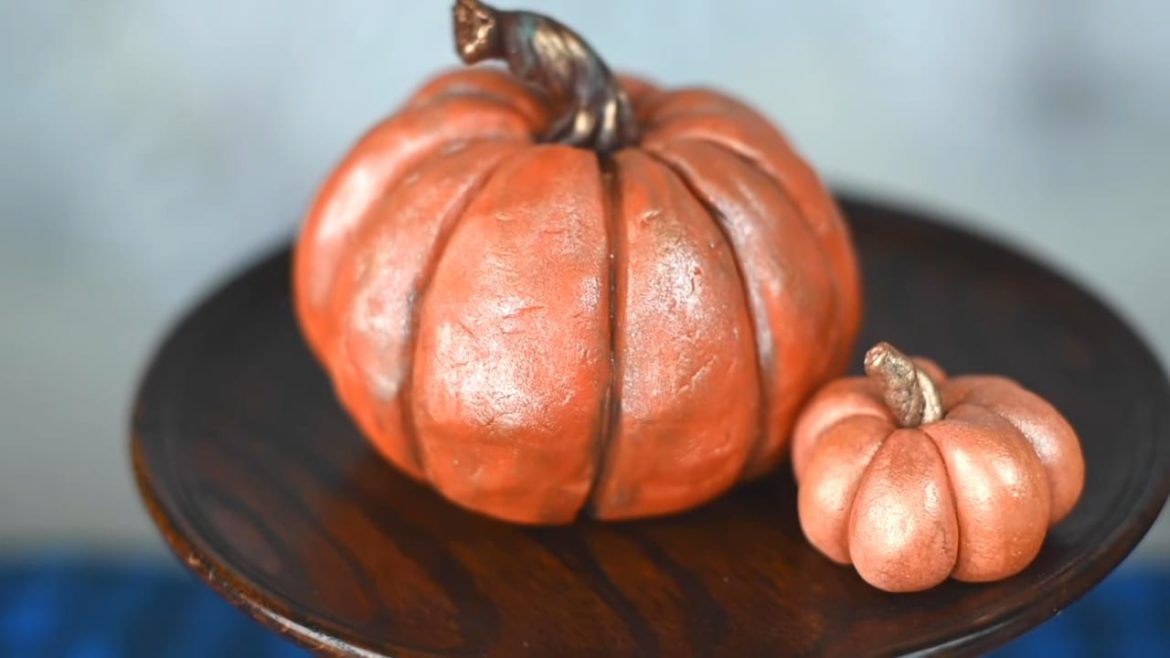 How-to-Make-Pumpkin-Cake-Topper How to Make Pumpkin Cake Topper