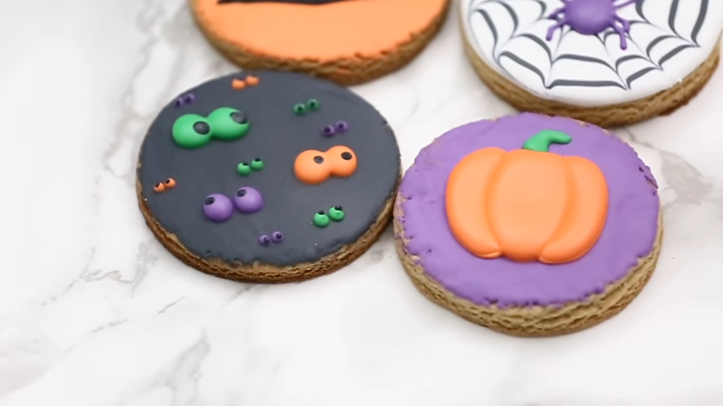Satisfying & Relaxing HALLOWEEN Cookie Decorating