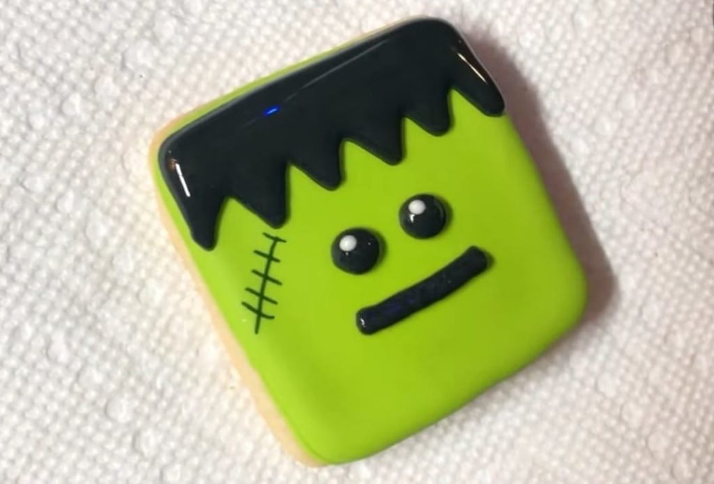 SPOOKY HALLOWEEN COOKIES 6 zombie SPOOKY HALLOWEEN COOKIES