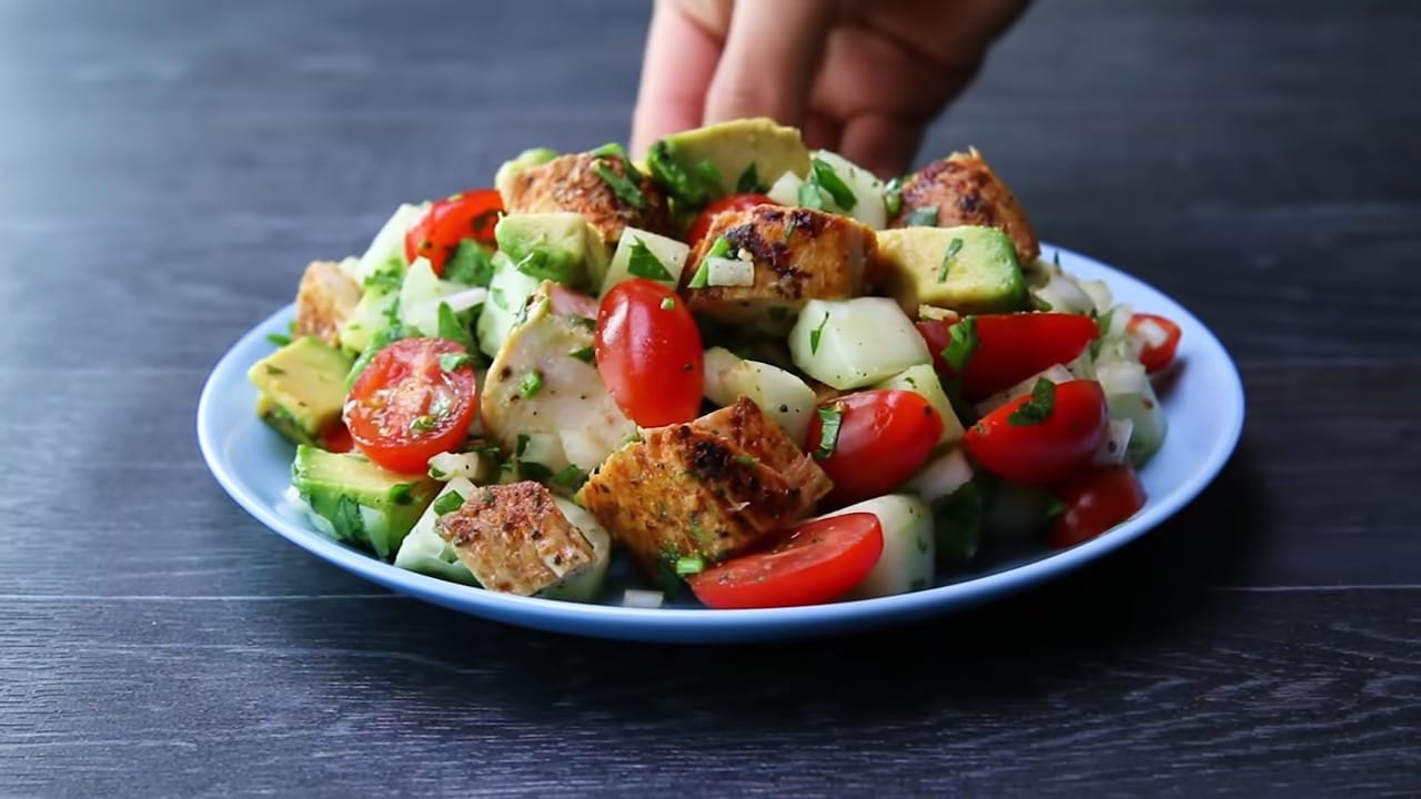 13 Healthy Chicken Recipes For Weight Loss 19 Avocado Chicken salad