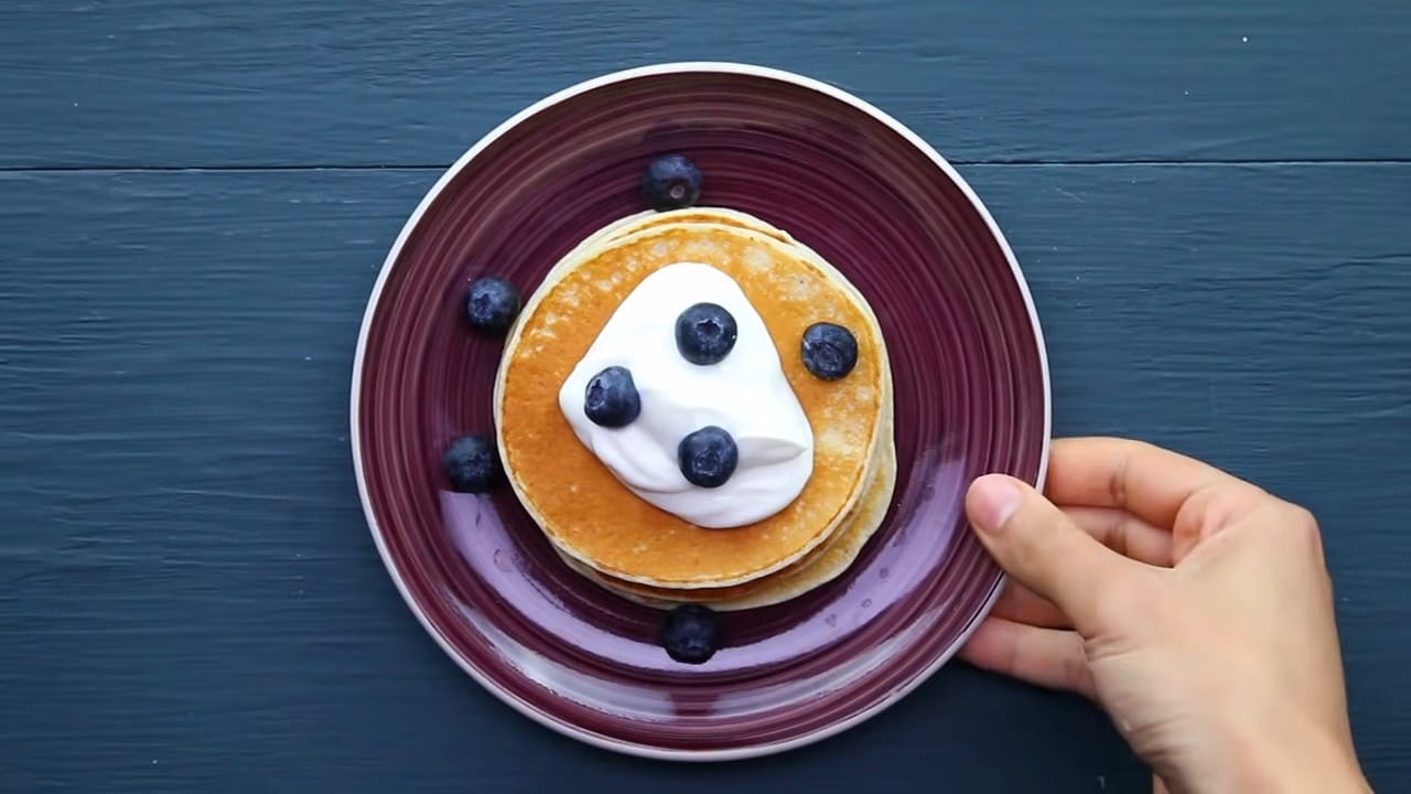 Delicious lemon blueberry pancakes Delicious lemon blueberry pancakes