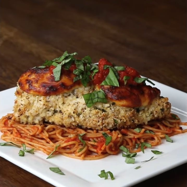 Baked chicken parmesan