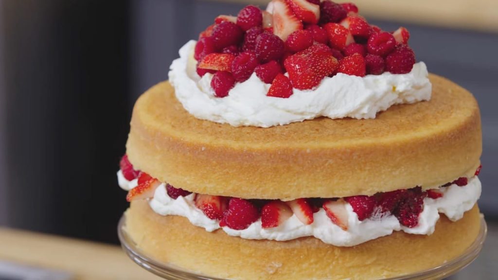 Berries and Cream Sponge Cake
