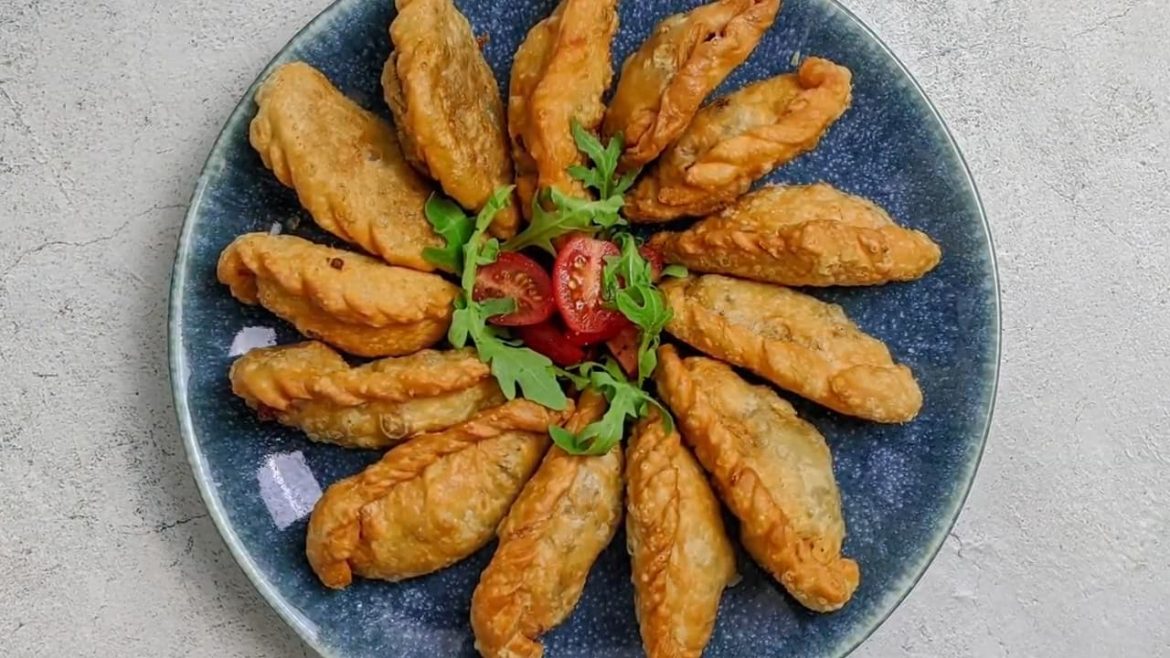 Cheese Meat and Spinach Sambousek Recipe Cheese Meat and Spinach Sambousek Recipe