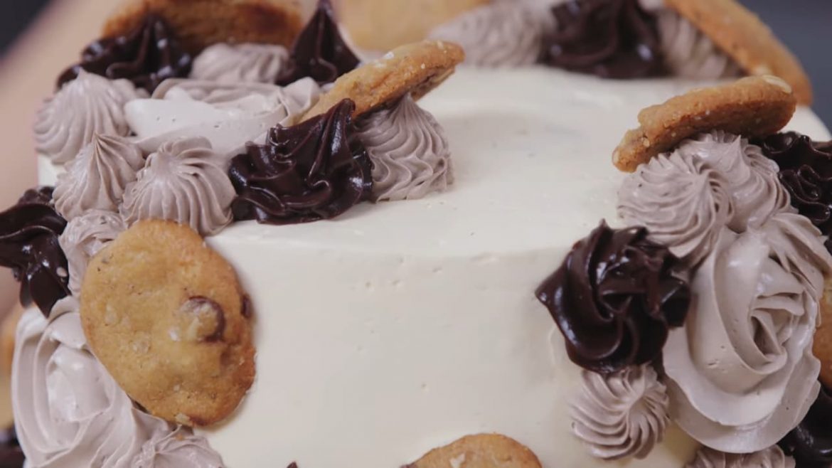 Chocolate Chip Cookie Birthday Cake for the Kids Chocolate Chip Cookie Birthday Cake for the Kids