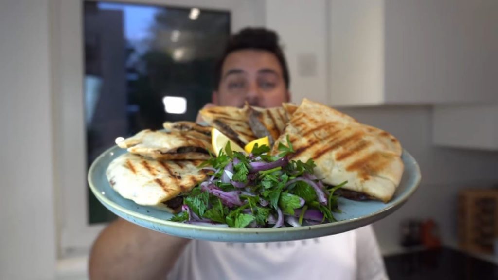 Easy grilled meat Pita Pockets 10 Easy grilled meat Pita Pockets Lebanese Arayes with a spiced meat filling