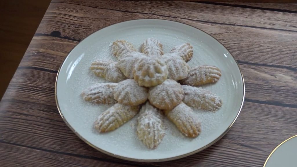 Homemade Traditional Maamoul 10 Homemade Traditional Maamoul Date and Nut Stuffed Arab cookies