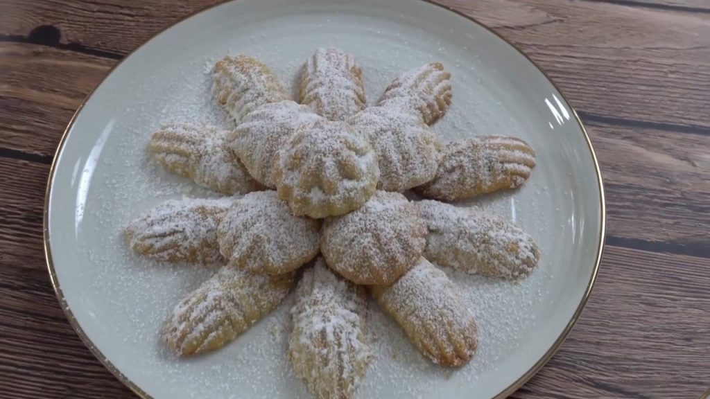 Homemade Traditional Maamoul 9 Homemade Traditional Maamoul Date and Nut Stuffed Arab cookies
