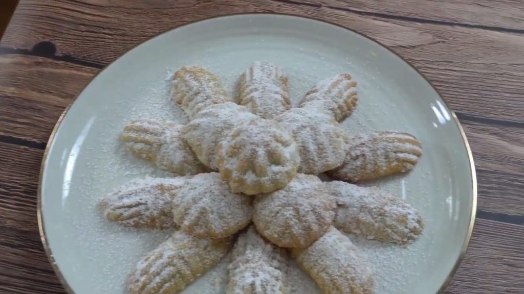 Homemade Traditional Maamoul 6 Homemade Traditional Maamoul Date and Nut Stuffed Arab cookies
