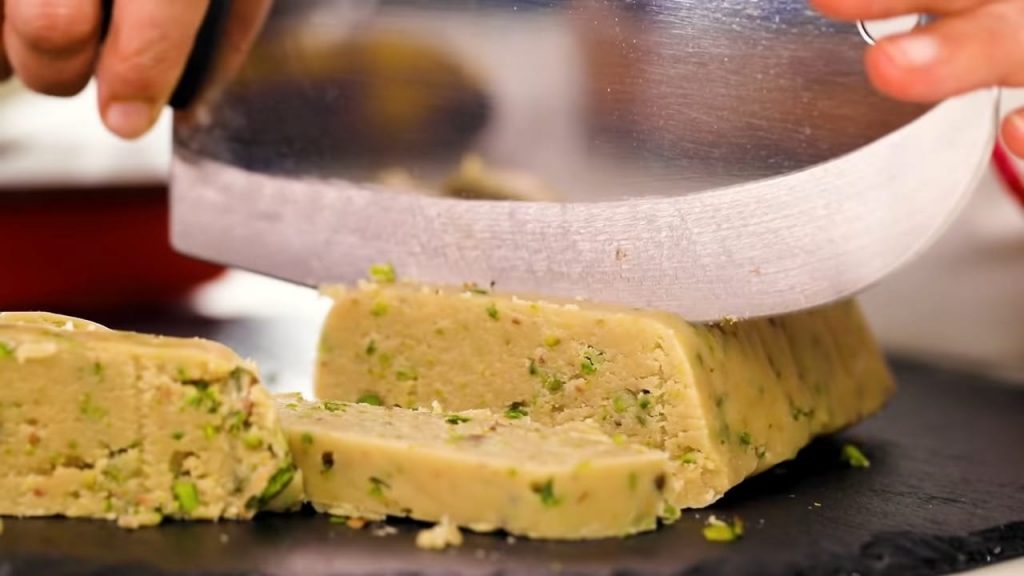 How to make HELVA at HOME