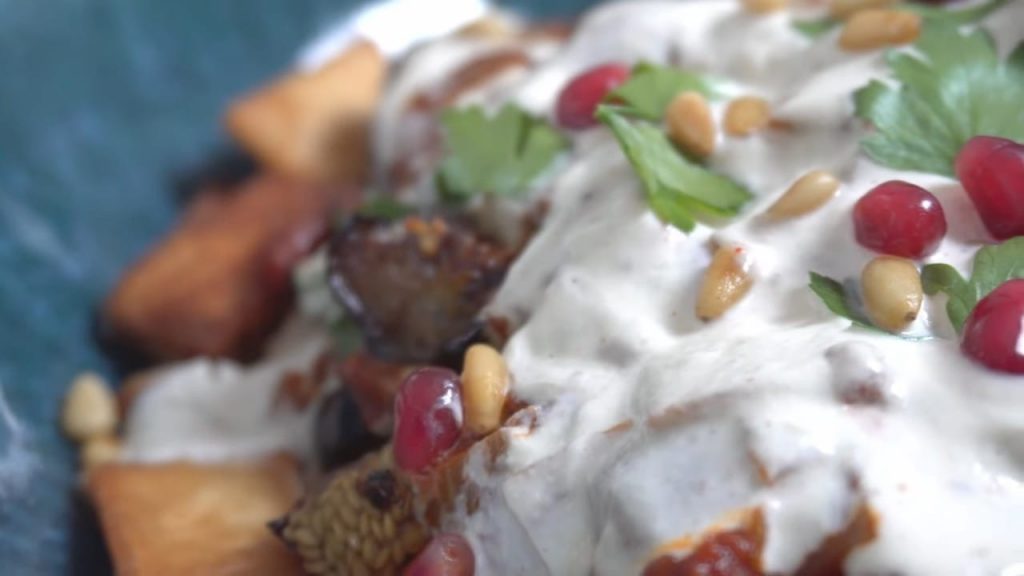 Levantine Aubergine Fatteh 9 Levantine Aubergine Fatteh Easy and quick to make delicious layered Eggplant dish