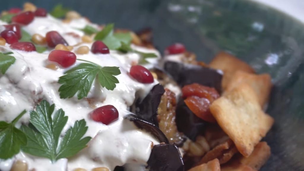 Levantine Aubergine Fatteh 7 Levantine Aubergine Fatteh Easy and quick to make delicious layered Eggplant dish