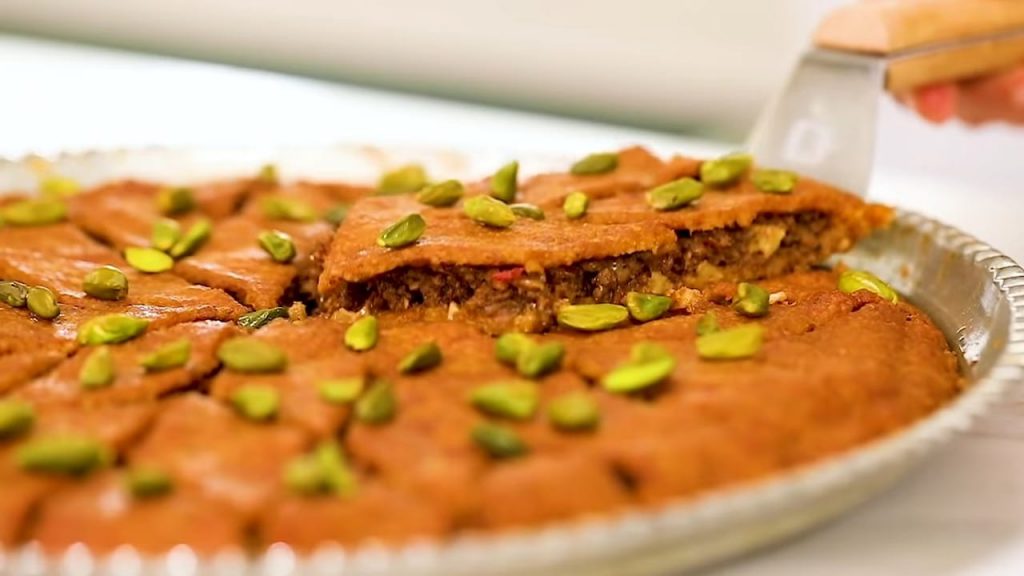 SİNİ KÖFTESİ Known As Kibbeh