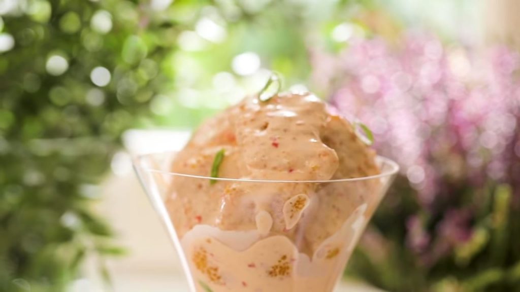 Celebrate New Year with Delicious Appetizers, Whole Chicken and More! 8 SPECIAL NEW YEAR S RECIPES