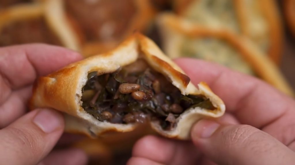 The DELICIOUS Savoury Pies Every Middle Easterner Loves 8 Fatayer Savoury Pies