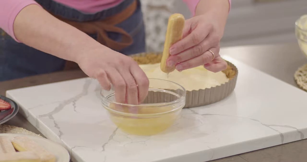 How to Make STRAWBERRY LEMON TART