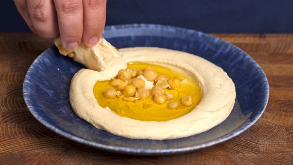 The Secret To SMOOTH Homemade Hummus