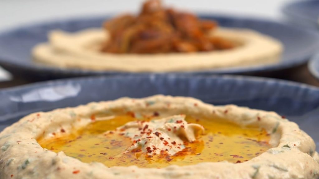 The Secret To SMOOTH Homemade Hummus