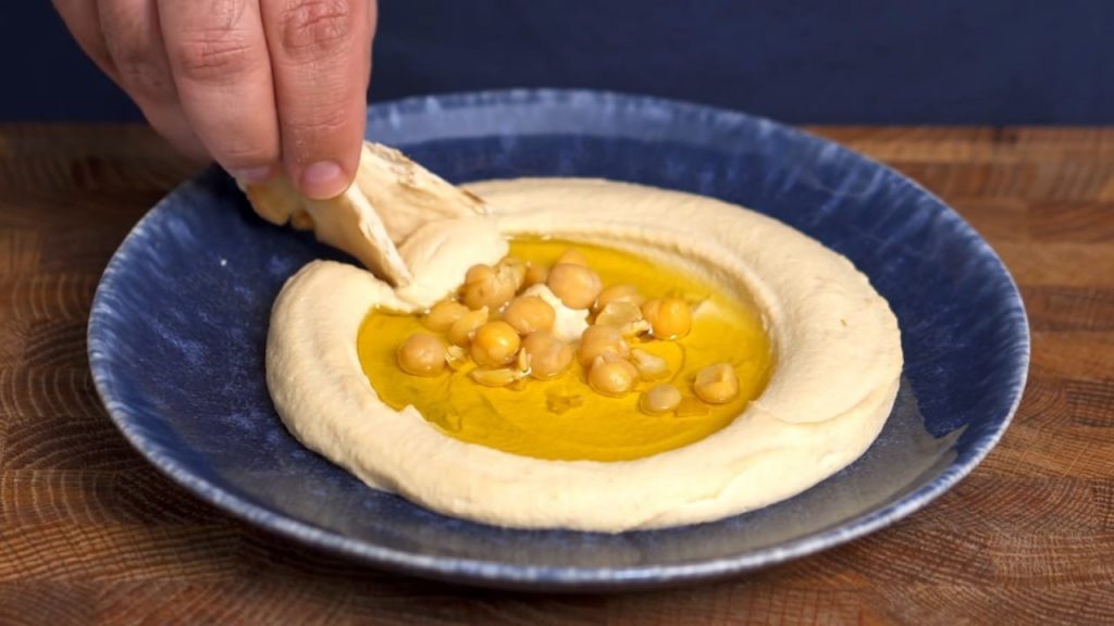 The Secret To SMOOTH Homemade Hummus
