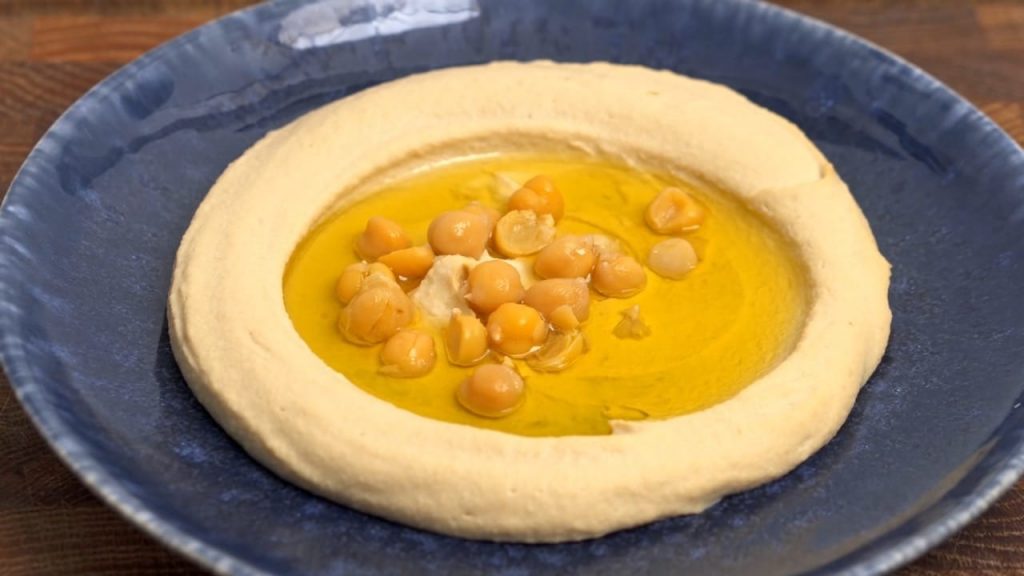 The Secret To SMOOTH Homemade Hummus