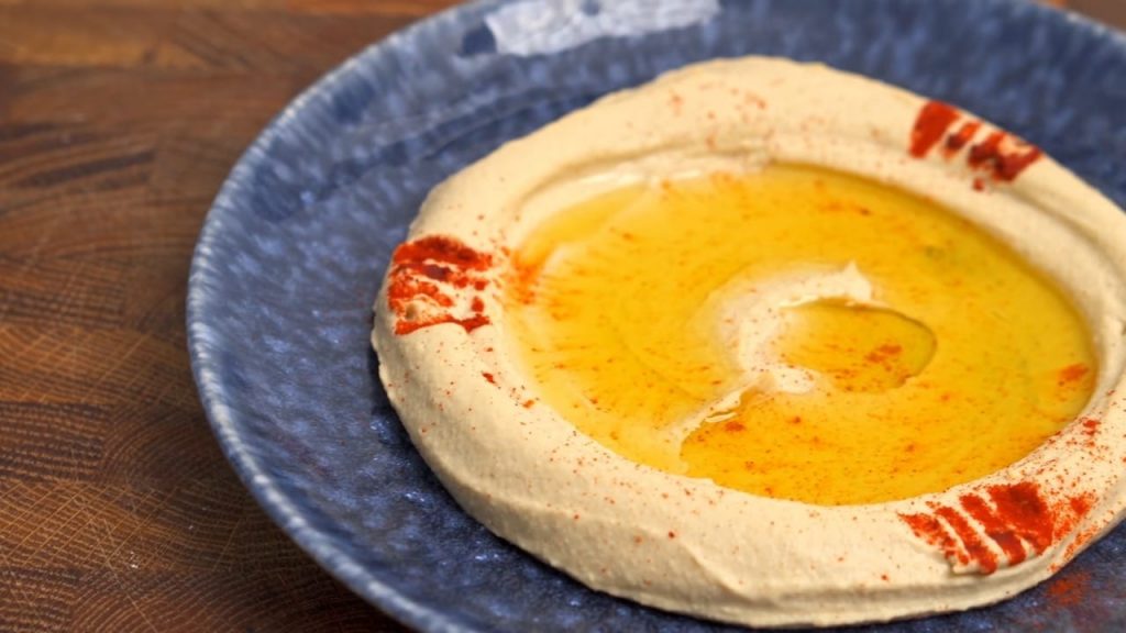 The Secret To SMOOTH Homemade Hummus
