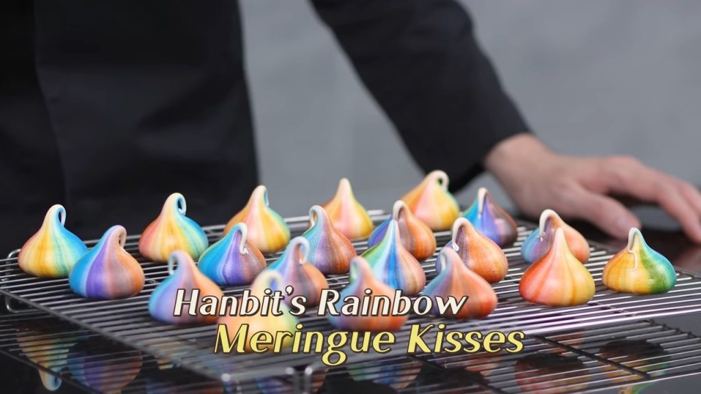 Rainbow Meringue Kisses 18 Rainbow Meringue Kisses