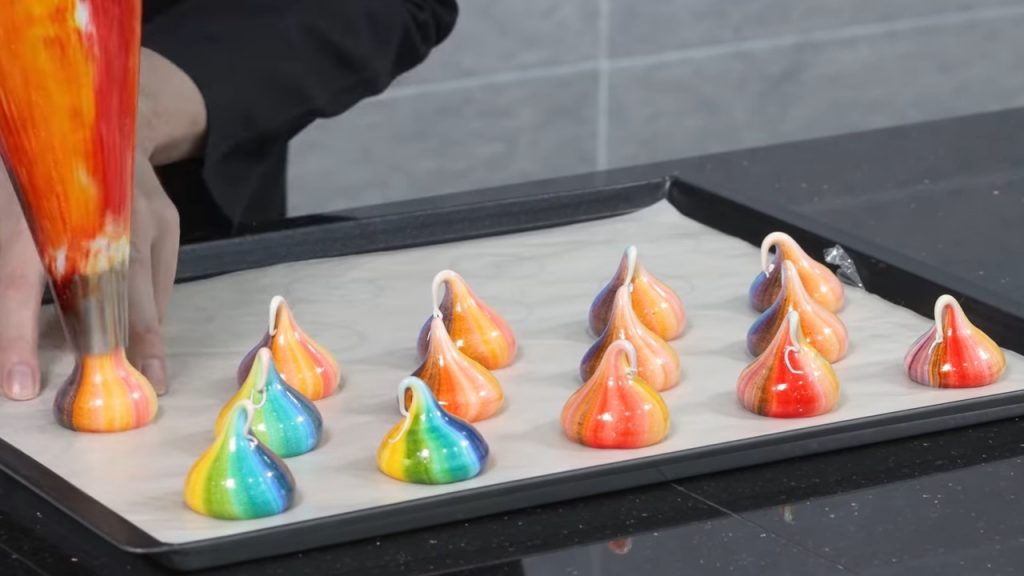 Rainbow Meringue Kisses 28 Rainbow Meringue Kisses