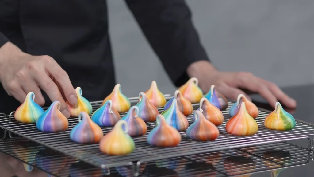 Rainbow Meringue Kisses 37 Rainbow Meringue Kisses