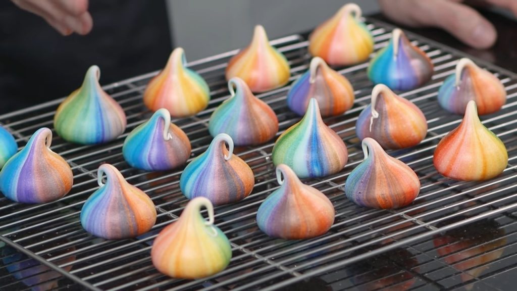Rainbow Meringue Kisses 39 Rainbow Meringue Kisses