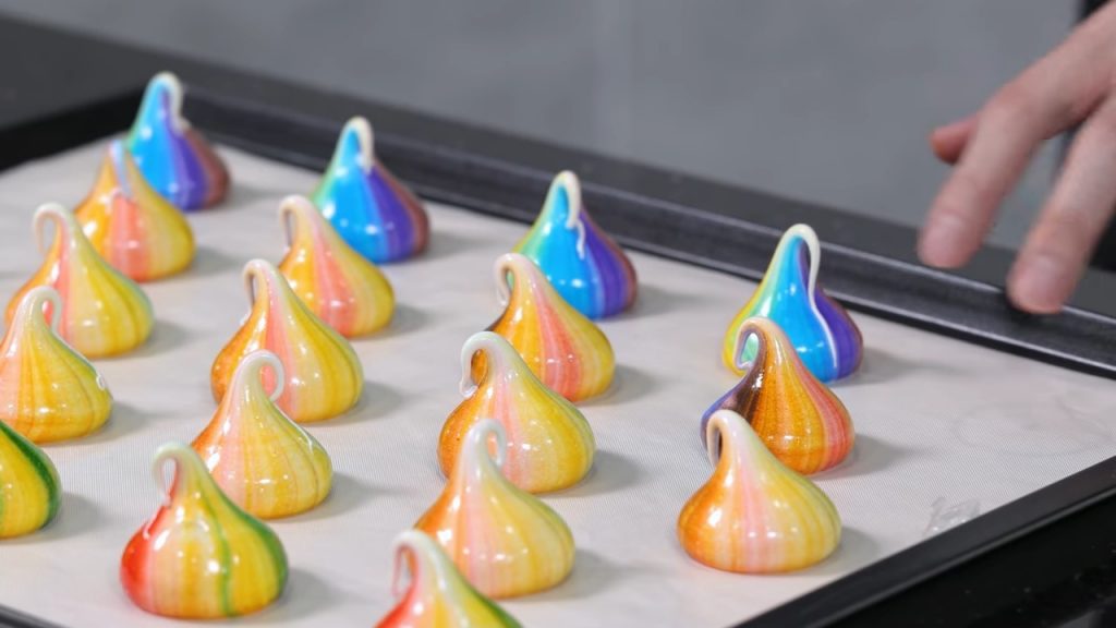 Rainbow Meringue Kisses 15 Rainbow Meringue Kisses