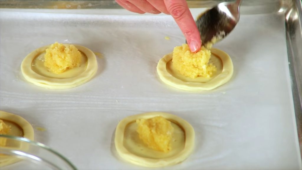 3 PUFF PASTRY TARTS 22 PUFF PASTRY TARTS