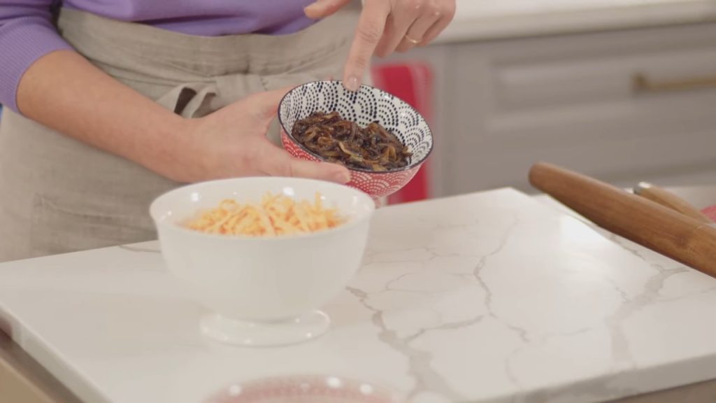 BRAIDED ONION CHEESE BREAD