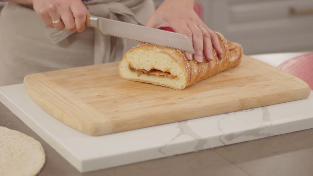 BRAIDED ONION CHEESE BREAD