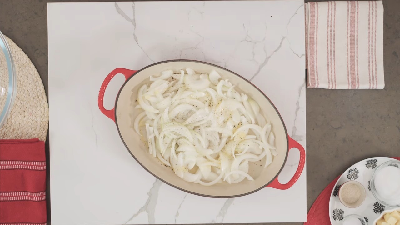 How to Bake BRAIDED ONION CHEESE BREAD Book Recipes